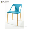 Chaise en plastique mignon créatif